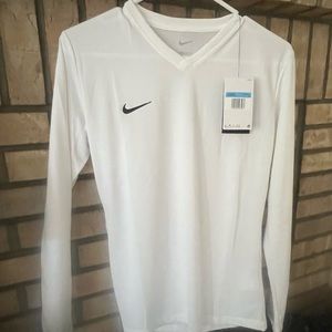 While v neck Nike long sleeve T shirt lightweight NWT